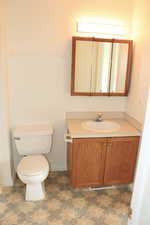 Upstairs Bathroom 1b