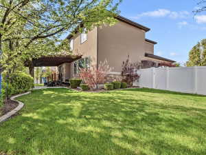 South-facing secluded backyard