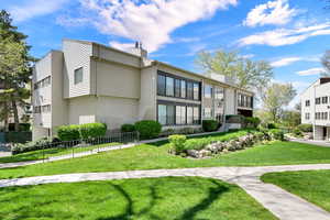 View of 2554 Forest Glen building