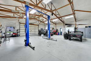 Fully insulated shop