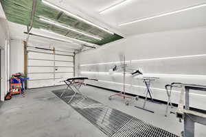 Down draft paint booth (automotive)