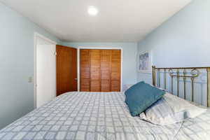 Bedroom with a closet