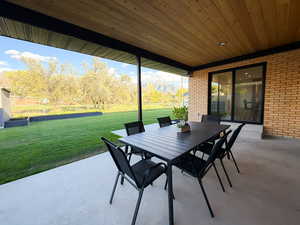 Like eating in the country