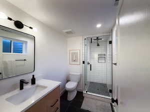 Lower level ensuite bath