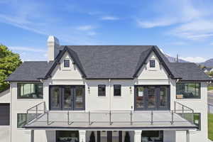 Second story balcony