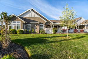 View of the side of the townhome-showing the back gate to patio