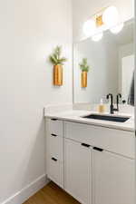 Main floor 1/2 bath.