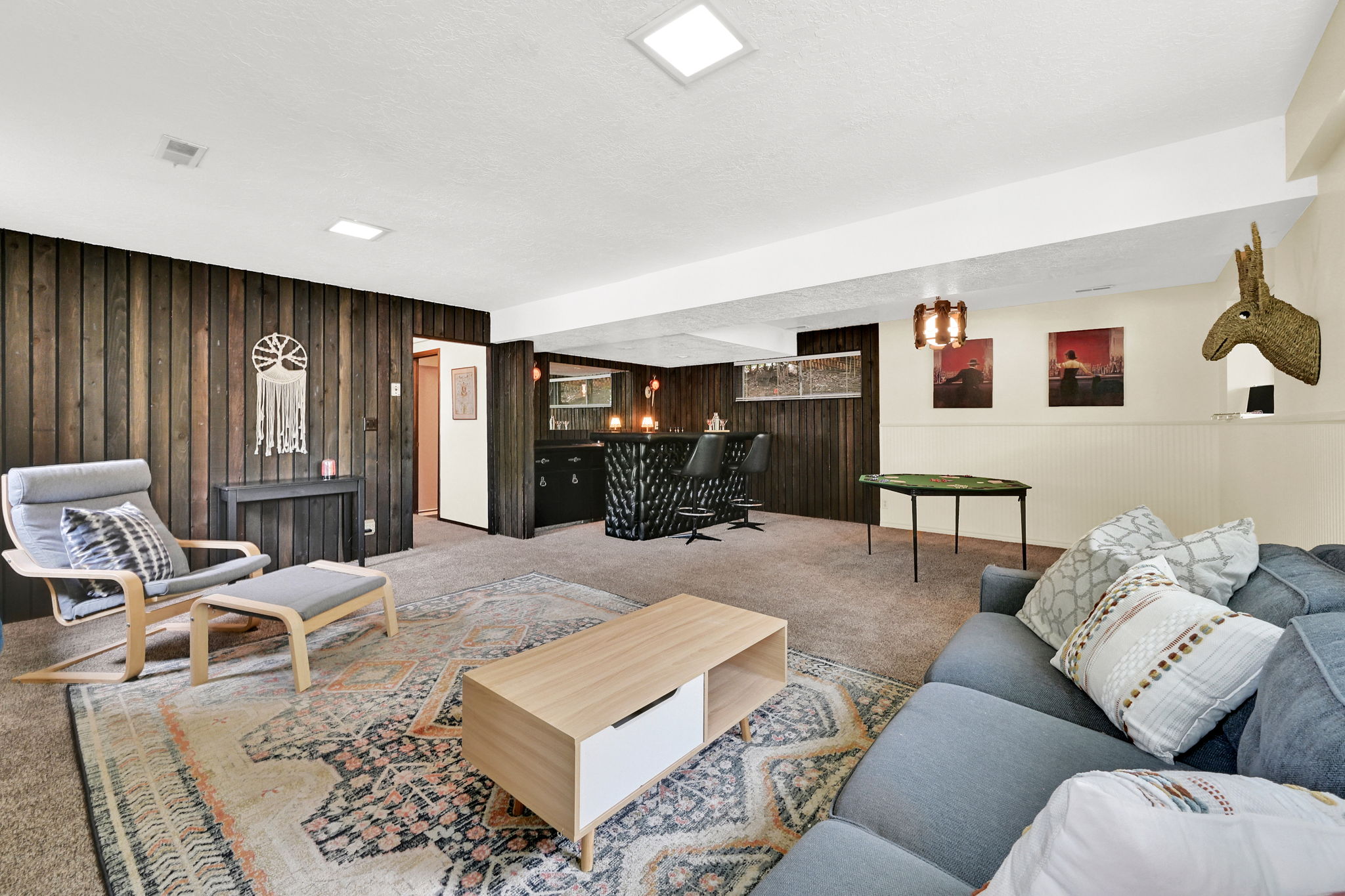 Built in wet bar