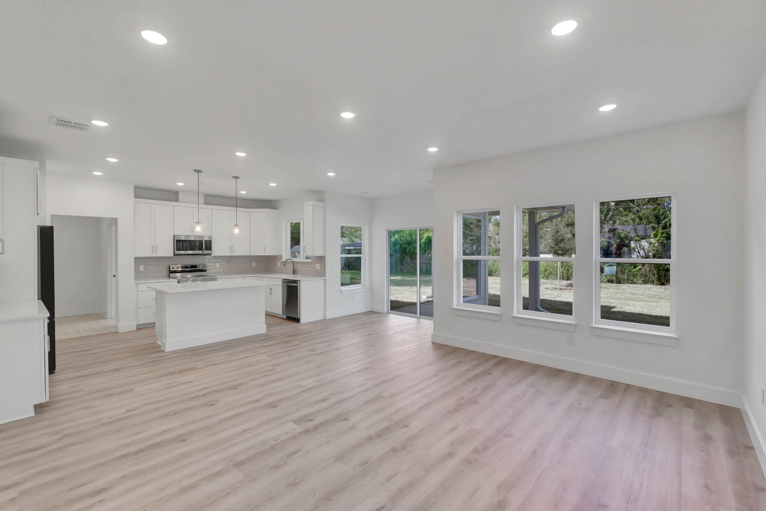 Family room to kitchen