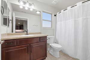 Main bath in hallway