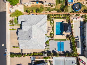 Bird's eye view of a pool area