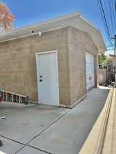 Brick Shop with Garage door entry from the back road