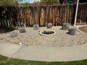 Fire Pit Area w/Tall Yard Light Pole