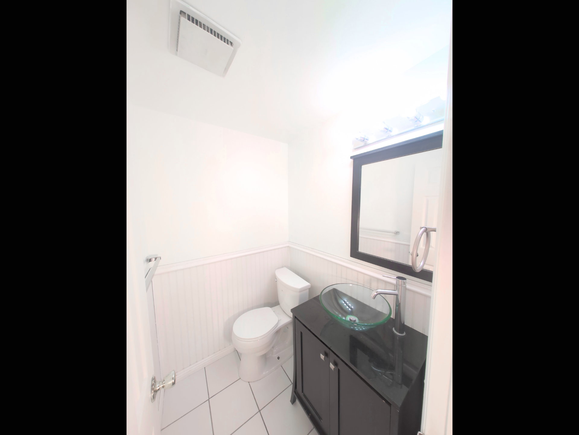 Primary half-bath