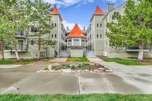 View of home's community