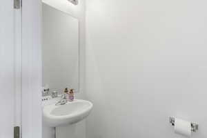 Bathroom with a sink