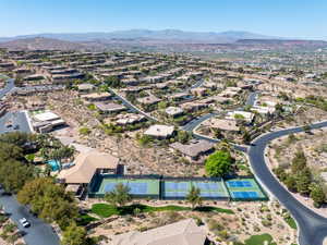 Aerial view of property's location with mountains