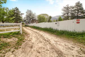 Trails leading to Dimple Dell
