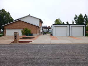 House with RV parking and Large 2 door Garage