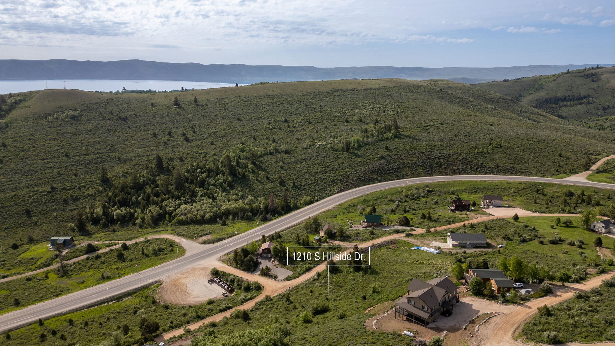View of property location with a mountainous background and property parcel outlined