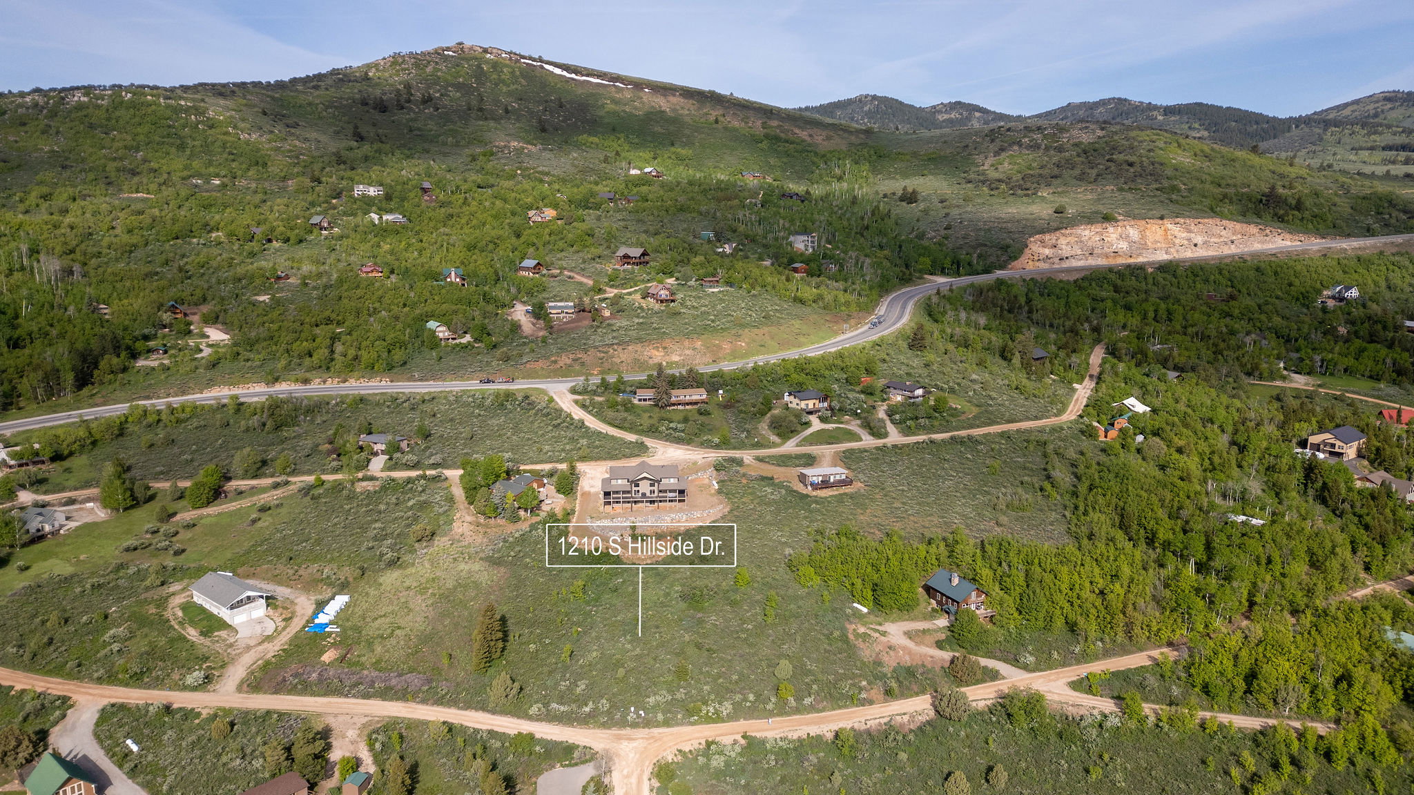View of property location featuring a mountainous background