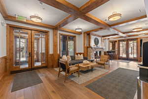 Owners lounge