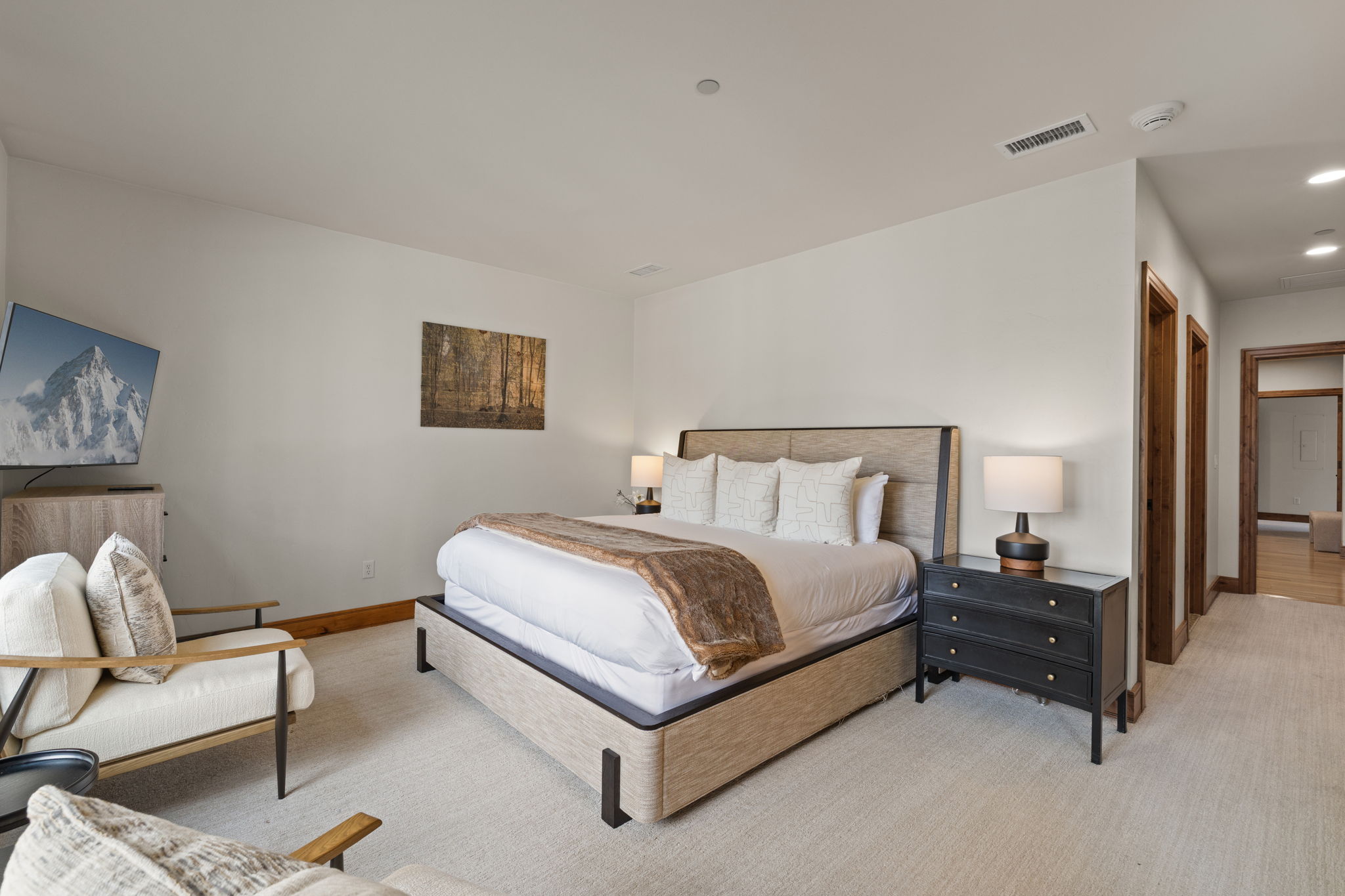 Primary  bedroom