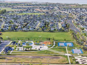 Vineyard city amenities