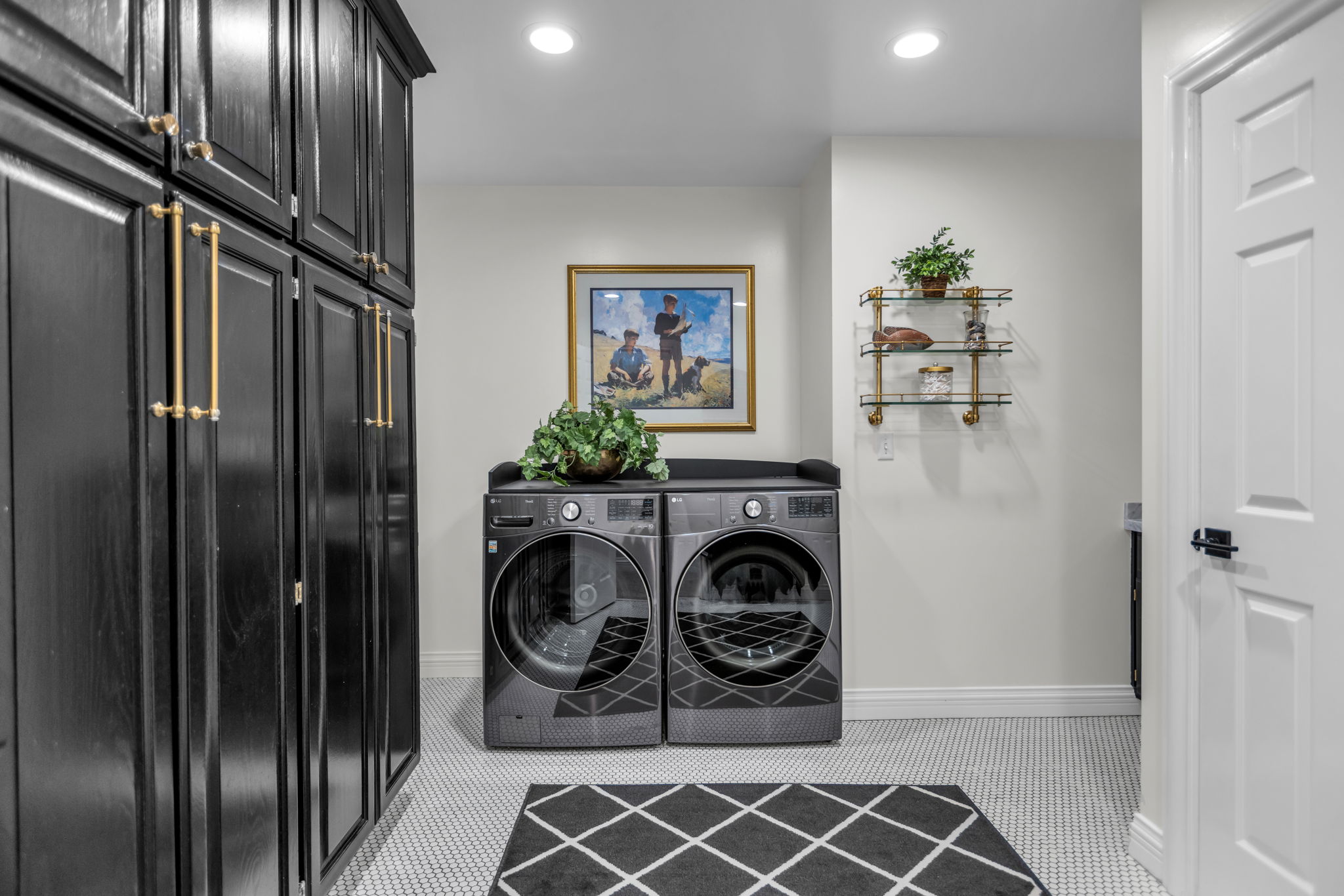 Laundry area & bathroom
