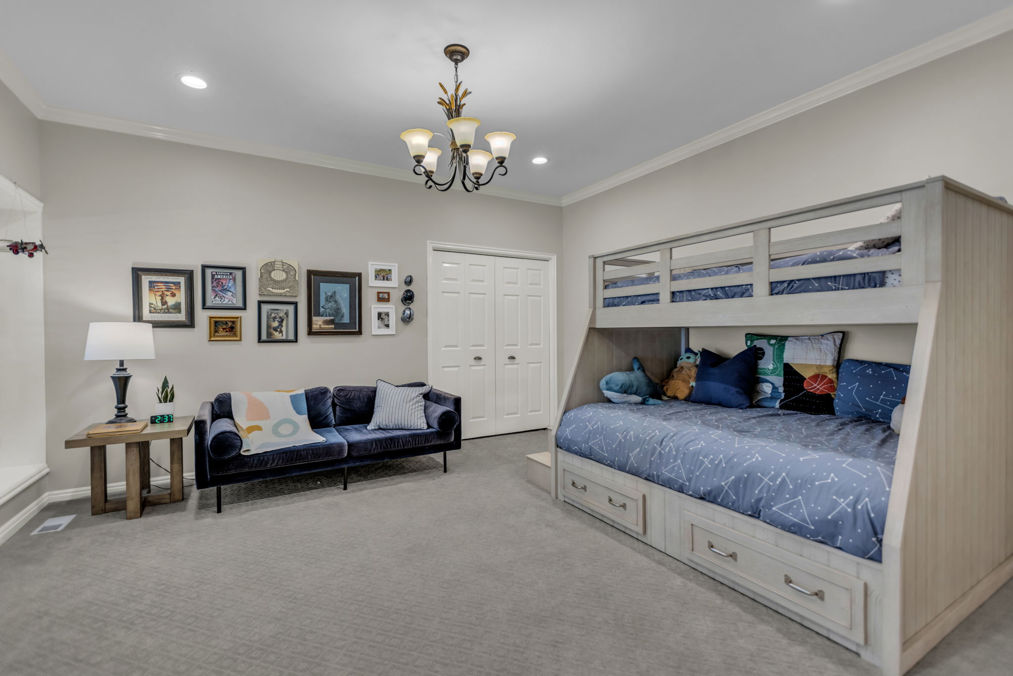 Bonus room - could be an exercise room, media room, flexible guest space, etc.