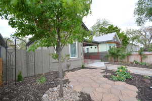 Xeriscaped front yard with flagstone patio area