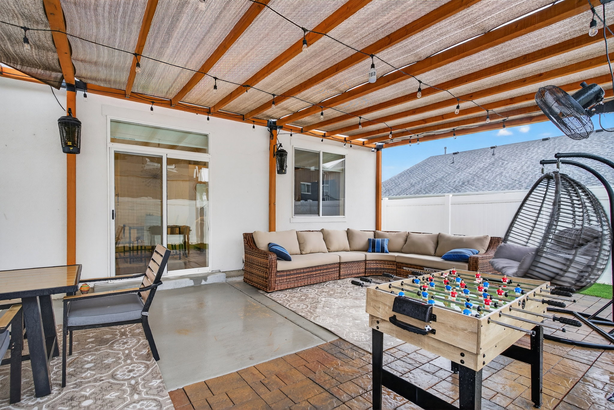 View of patio / terrace with outdoor lounge area
