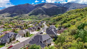 Valley and mountain views surround the home, offering expansive scenery with convenient access to Highway 89, I-15, and the I-89 corridor.