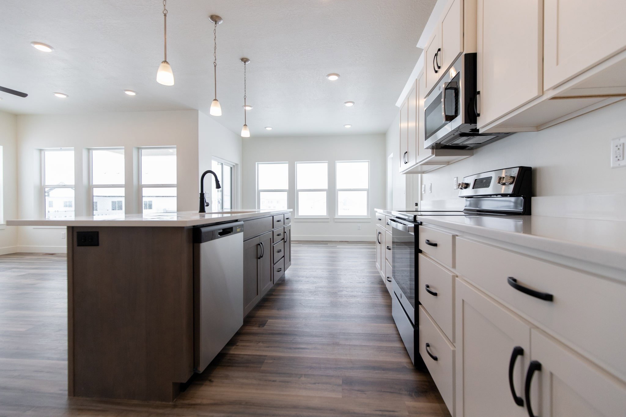 Photo is of previously built home. Some features in photo may be optional. Consult sales manager for more info.