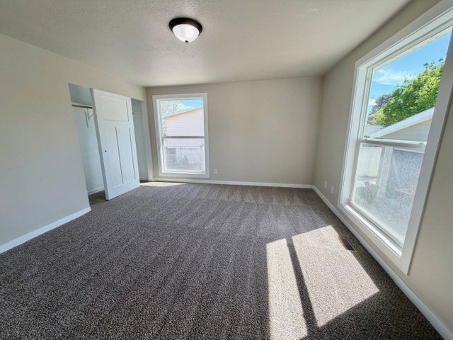 Unfurnished bedroom