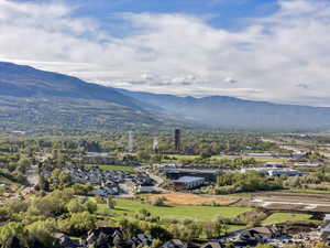 Mountain view with nearby Lagoon