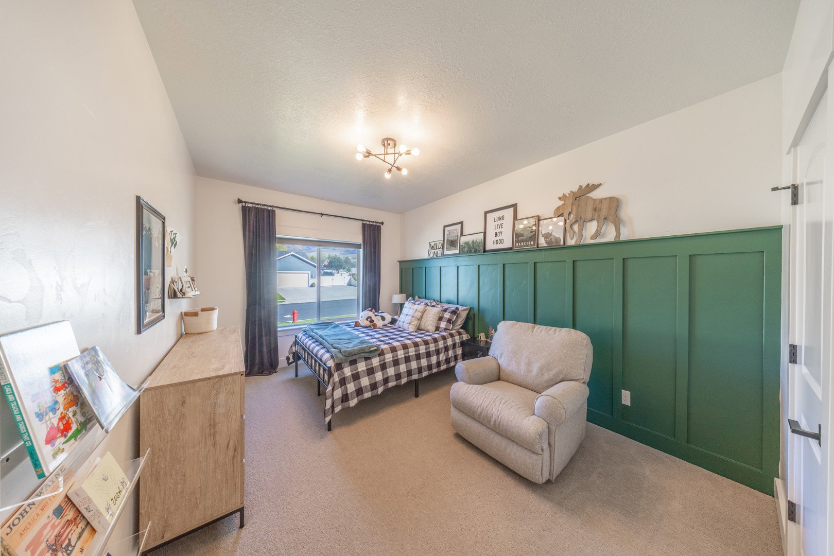 Bedroom featuring carpet flooring