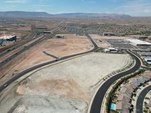 Aerial view of property's location with mountains