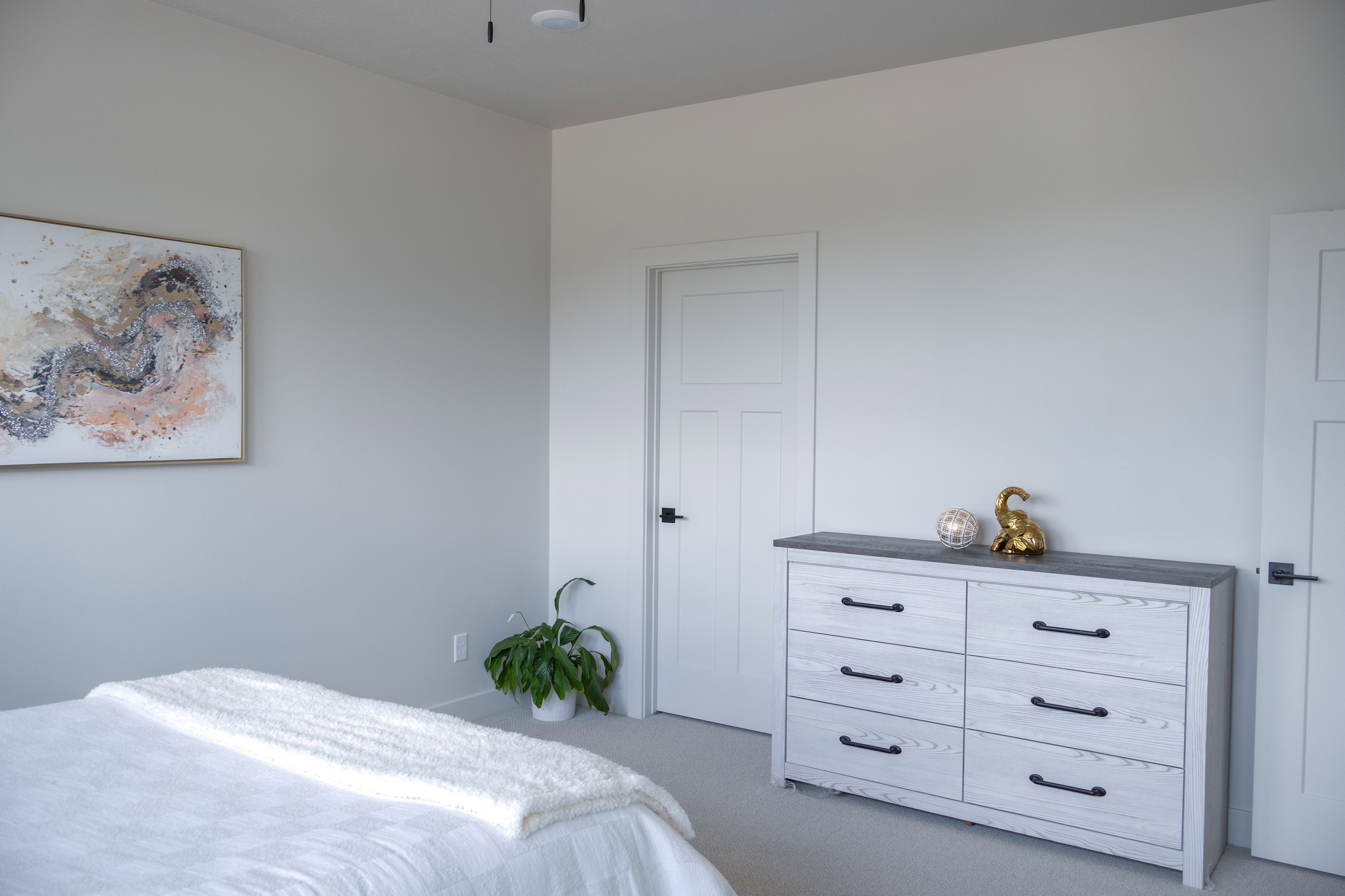 Bedroom with carpet floors