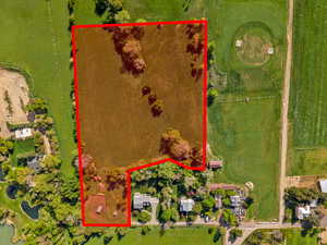 Aerial overview of property's location with property boundaries highlighted