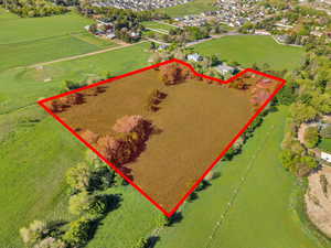 Aerial view of property's location with property boundaries highlighted