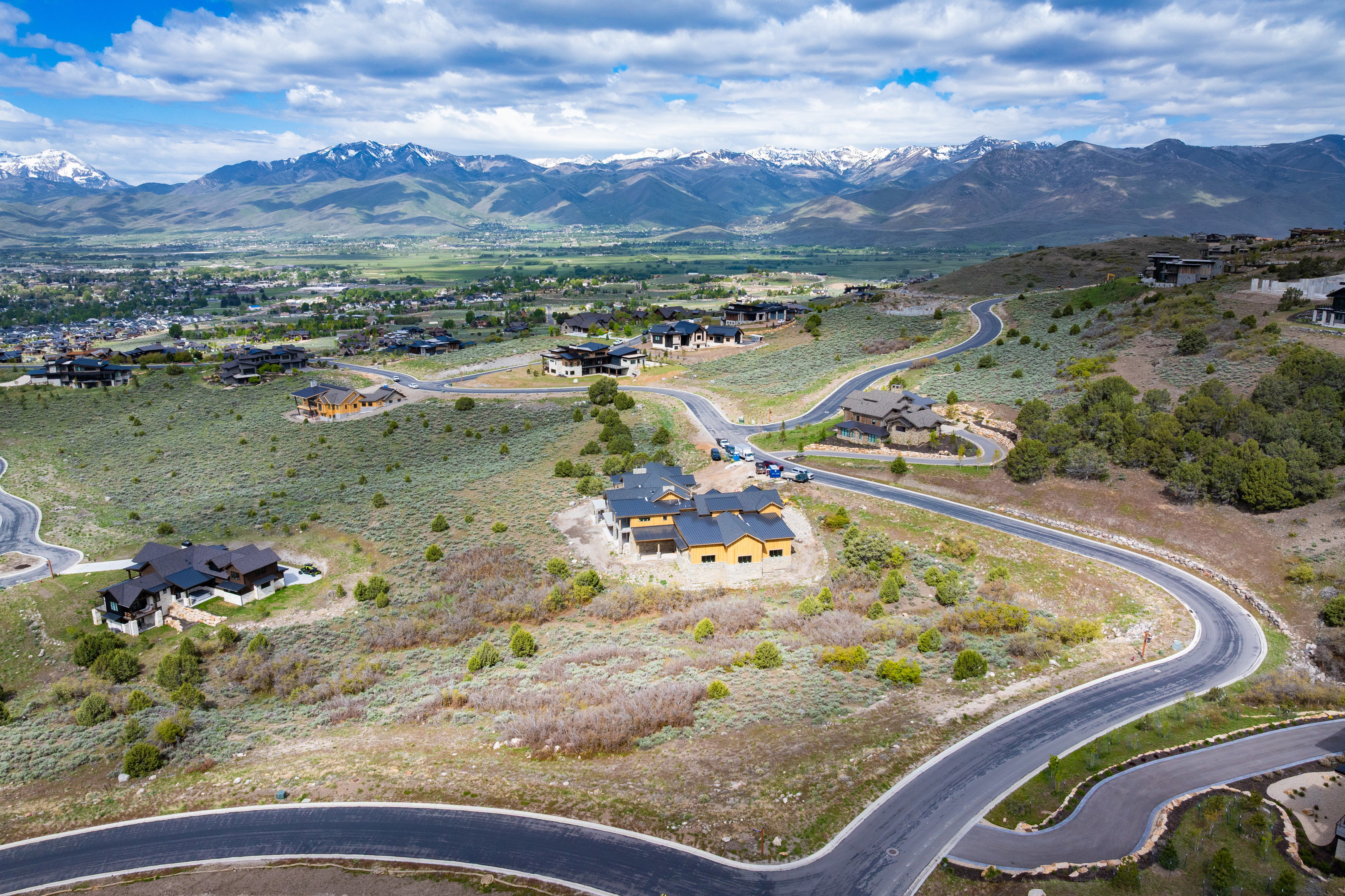 View of property location with mountains