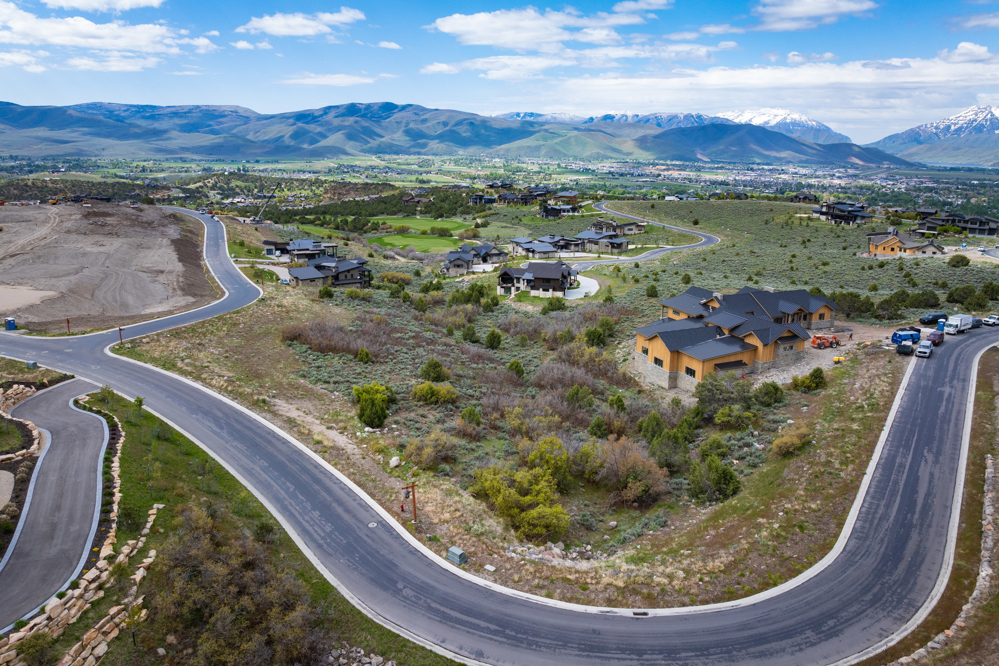 Aerial perspective of suburban area with mountains
