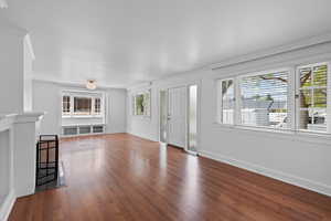 Living Rm, Gas Fireplace, Window Seat