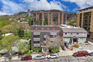 View of apartment building / complex