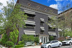 View of apartment building / complex