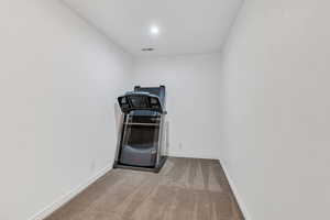 Basement bonus room perfect for exercise or home office
