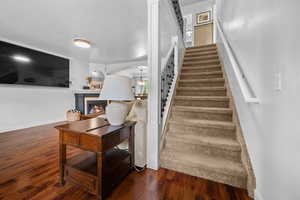 Stairway to 2nd floor  New Carpet