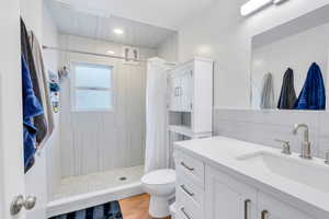 Full bathroom on main level