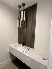 Powder bath / guest bath